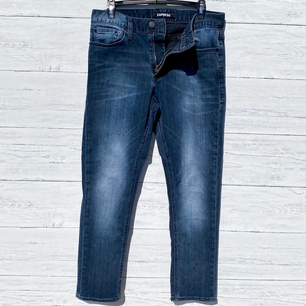 SOLD Men’s Express Jeans